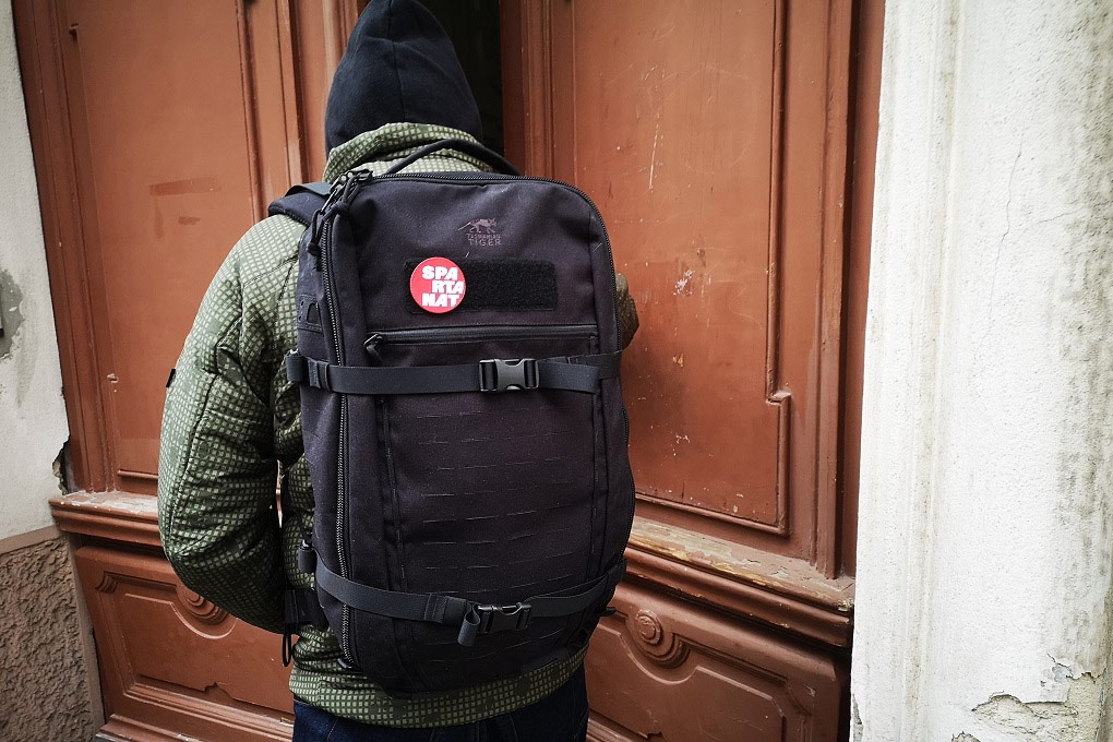 Als „grandiosen EDC-Rucksack“ empfiehlt der Tester bei Spartanat den TT Modular Tac Pack 28 und befindet: „Durch das stabile Tragesystem trägt er sich auch bei schweren Lasten super.“